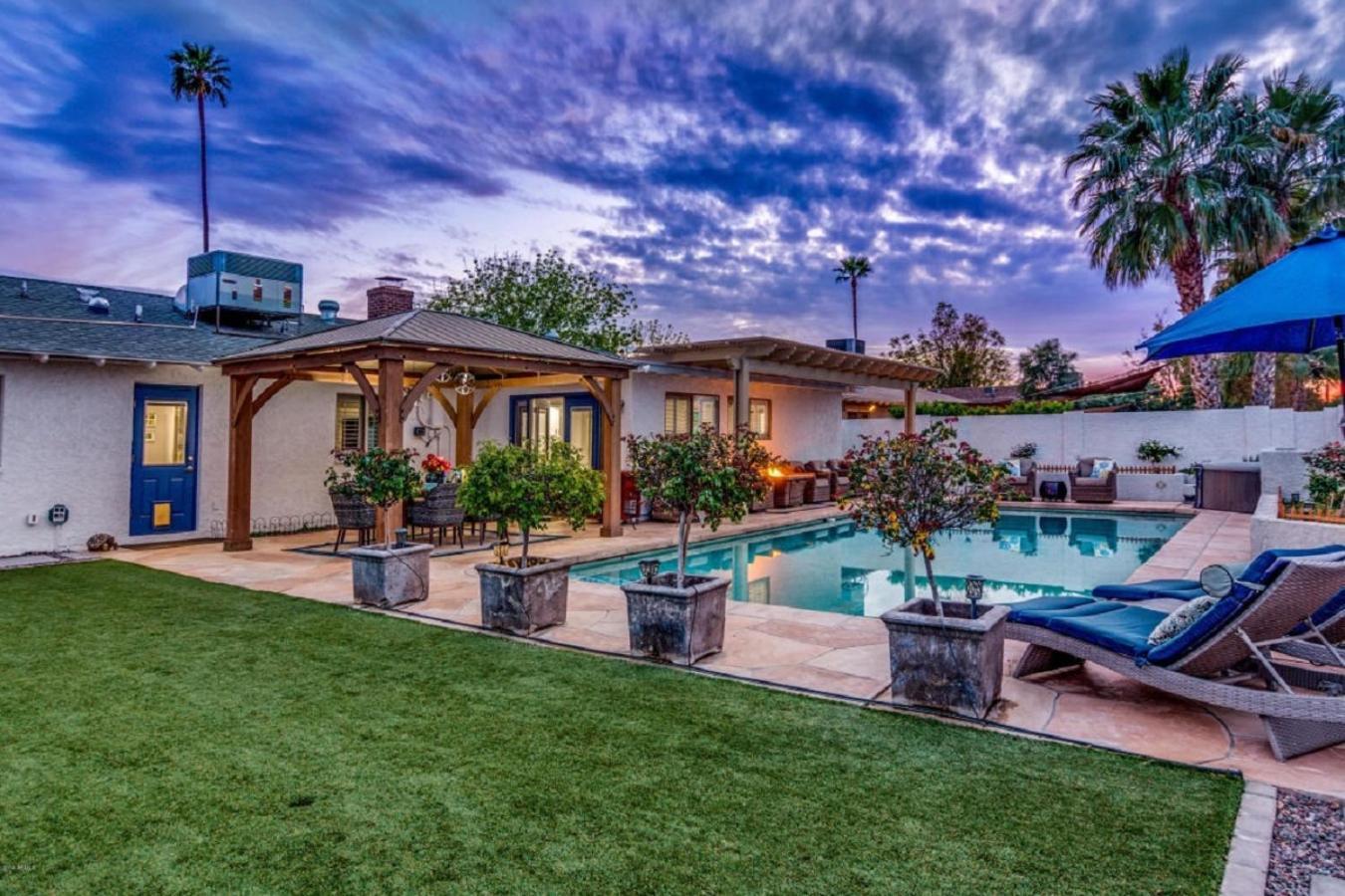 Relaxing Old Town Desert Oasis Awaits Casa de férias